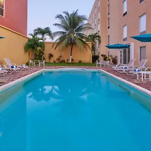 city-junior-cancun-americas.quintano-roohotels.com/