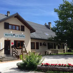 hotel-la-tapia.hotels-rhonealpes.com/