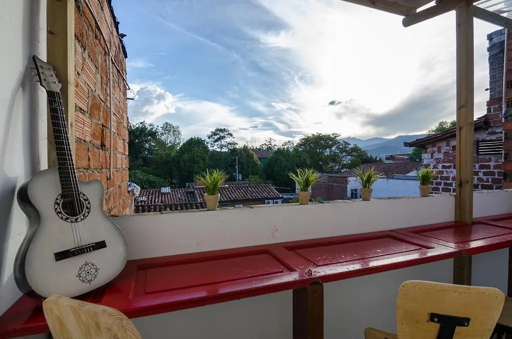 Hostal Casa Estacion Medellin 0*,  Colombia