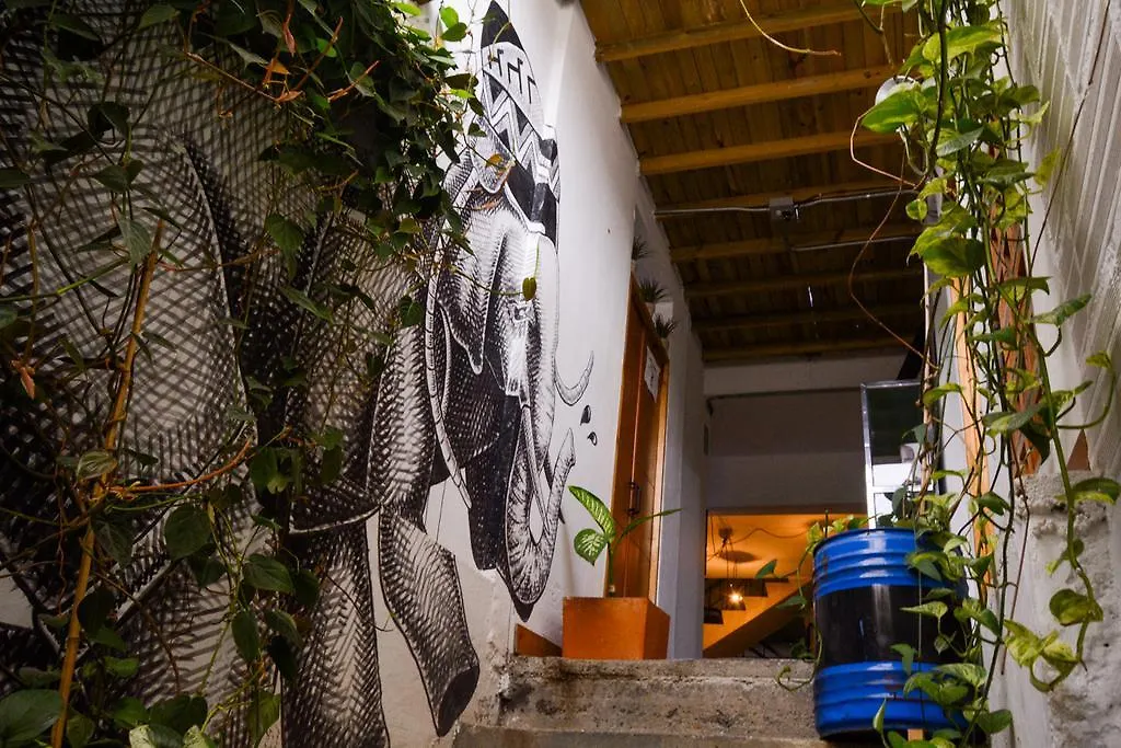 Hostal Casa Estacion Medellin 0*,  Colombia